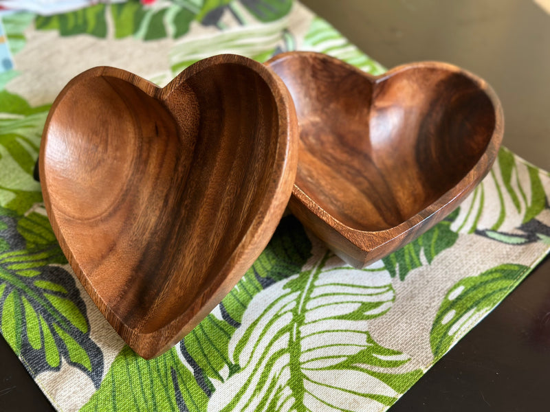 Acacia Wood Heart Bowl